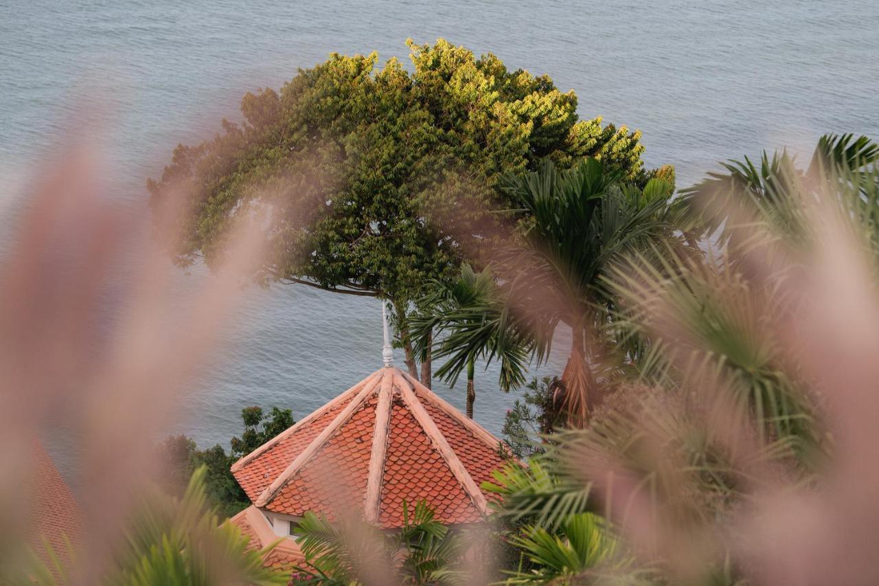 Amatara Welleisure Resort Cape Panwa Exterior photo